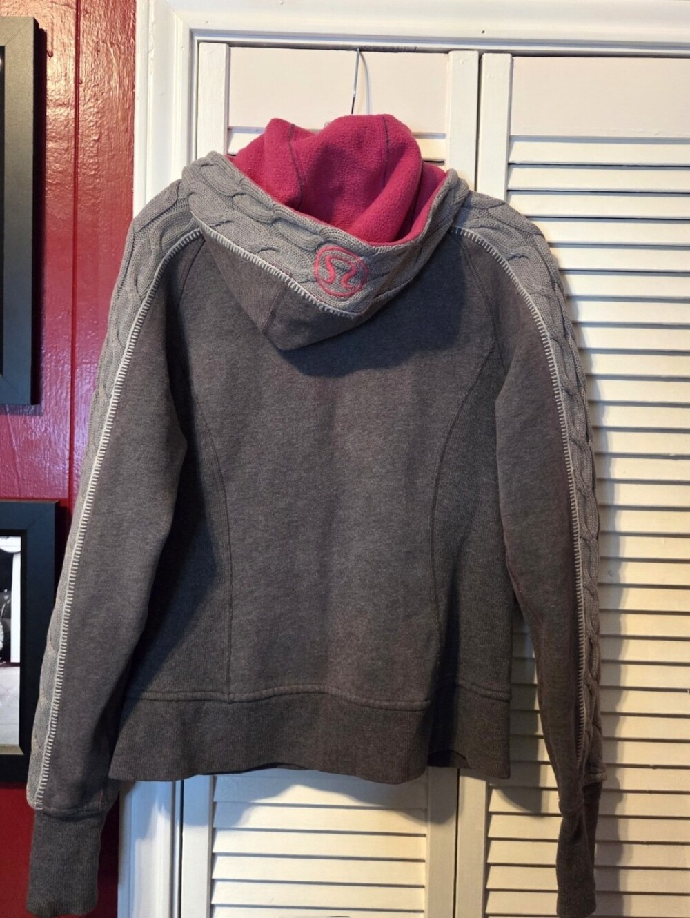 Lululemon Gray and Pink Scuba Cable Zip up Jacket SZ 8